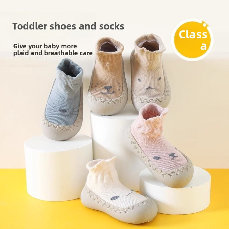 Baby sock shoes with soft sole